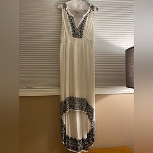 🎉 Host Pick 🎉 Embroidered maternity dress